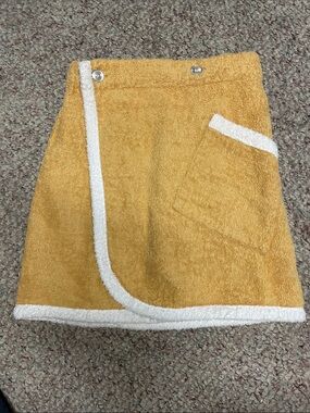 Vintage 70s Terry cloth Yellow Wrap Skirt with White Trim and pocket
